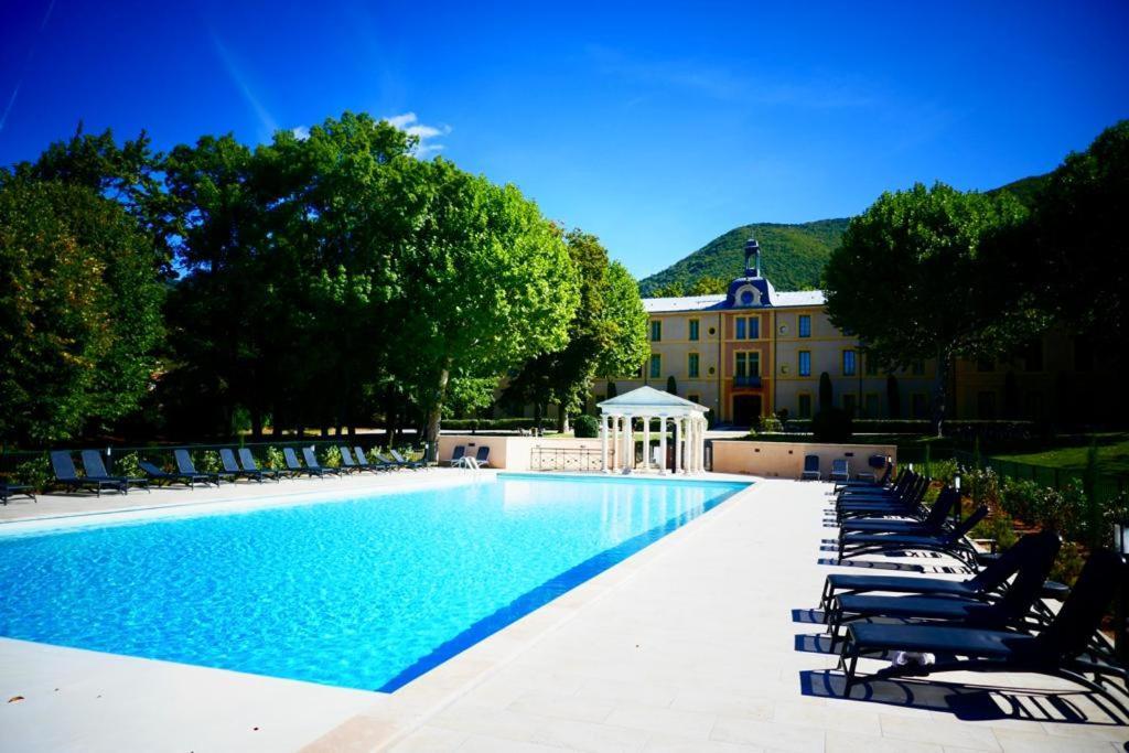 Ferienwohnung La Vue Est Belle Montbrun-les-Bains Exterior foto
